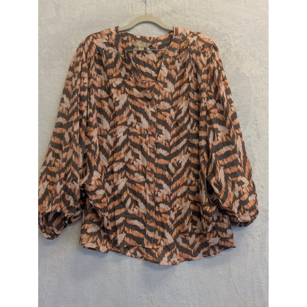 Hope and‎ Harlow Women's Plus Size 1X Abstract Print V Neck Button Front Blouse